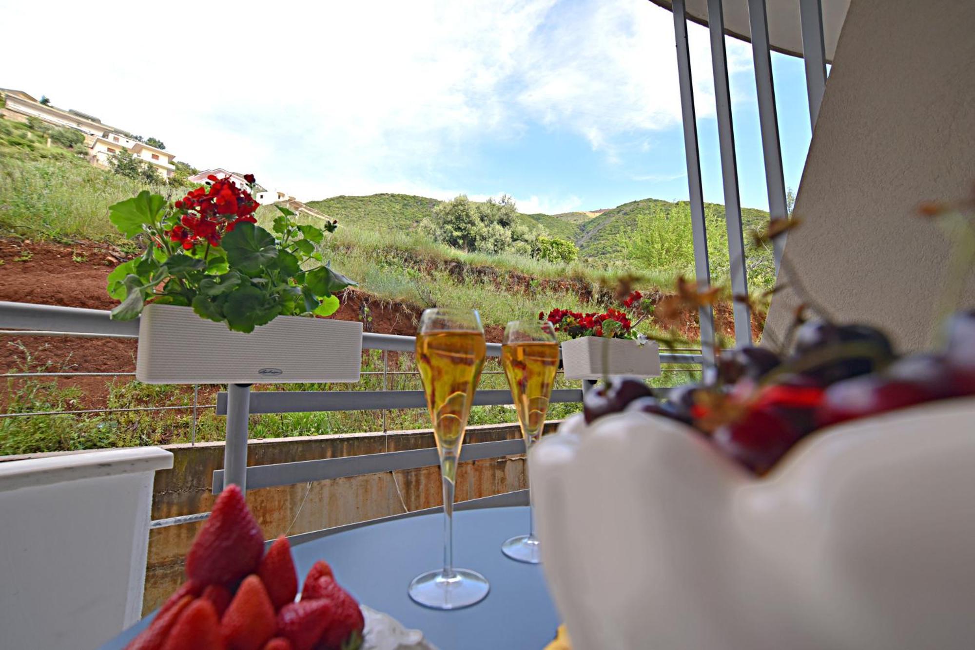 Sunrise Suites Vlore Bagian luar foto