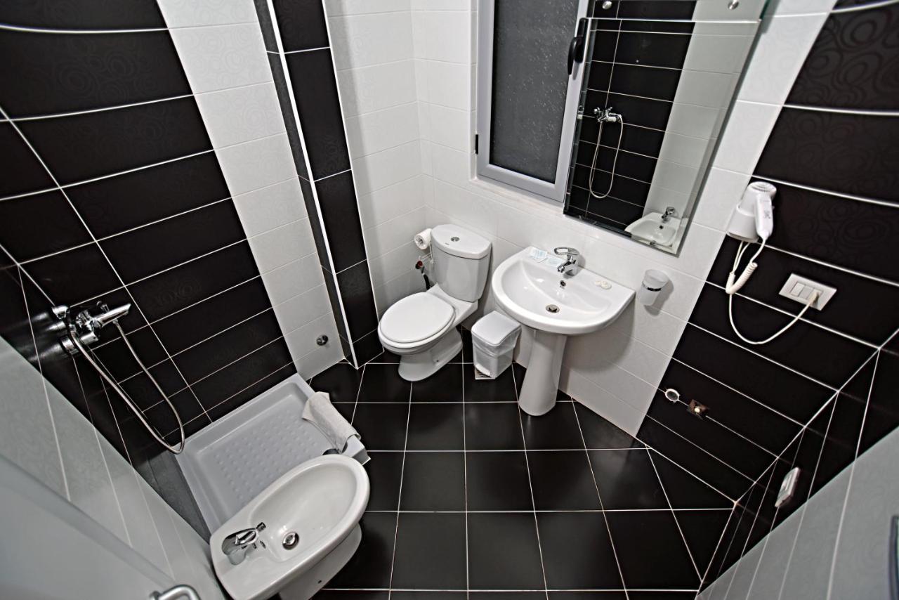 Sunrise Suites Vlore Bagian luar foto