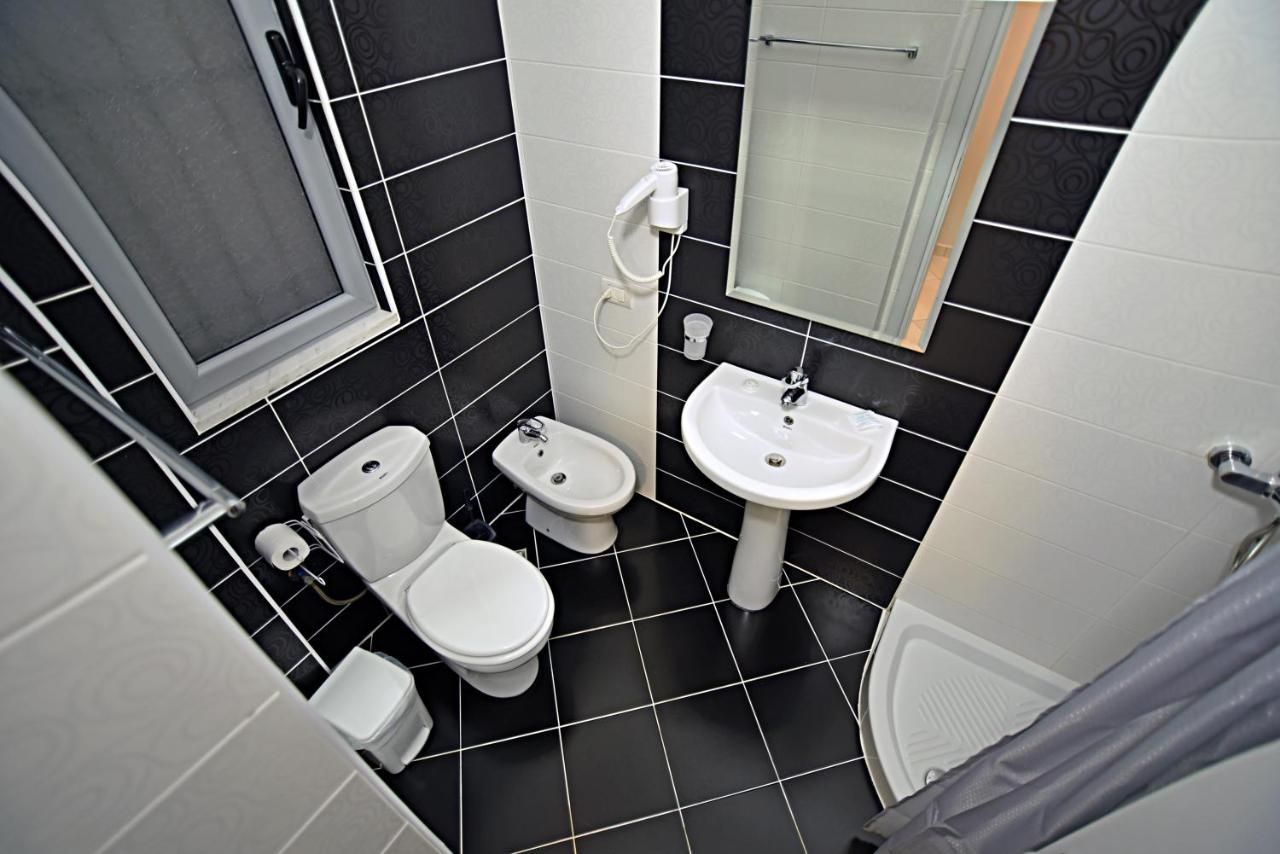 Sunrise Suites Vlore Bagian luar foto